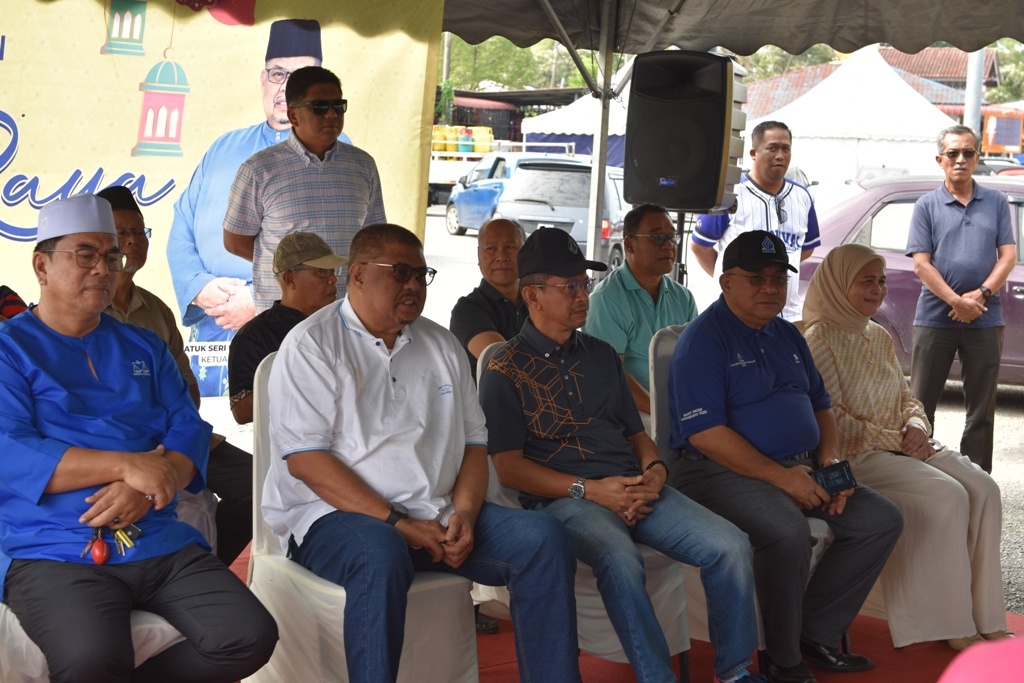 Sinar Syawal Program Sumbangan Baju Raya Parlimen Masjid Tanah