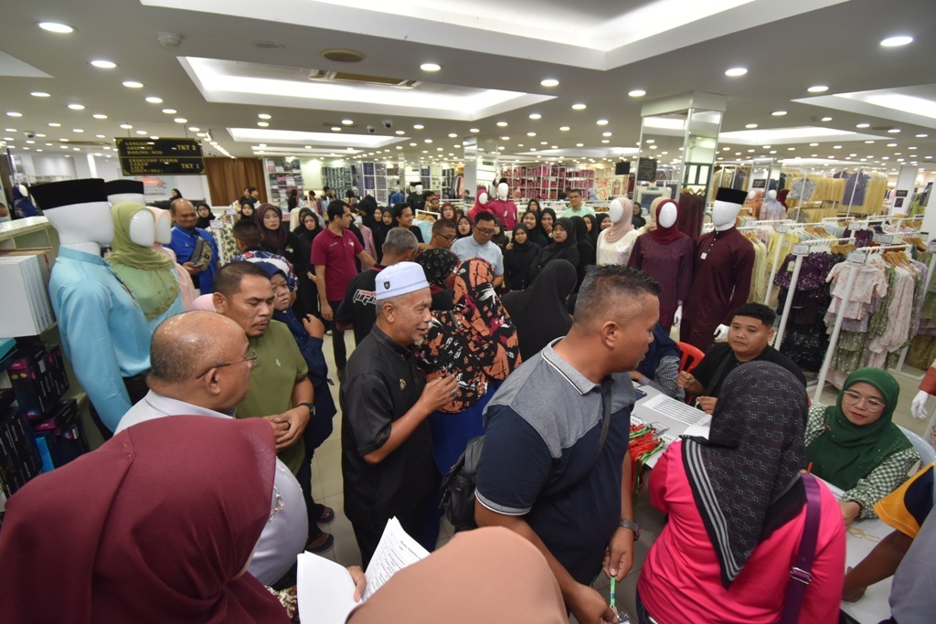 Sinar Syawal Program Sumbangan Baju Raya Parlimen Jasin